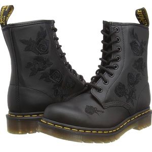 BRAND NEW/NEVER WORN - Dr. Martens Women’s 1460 Vonda Mono Boots - Size 8